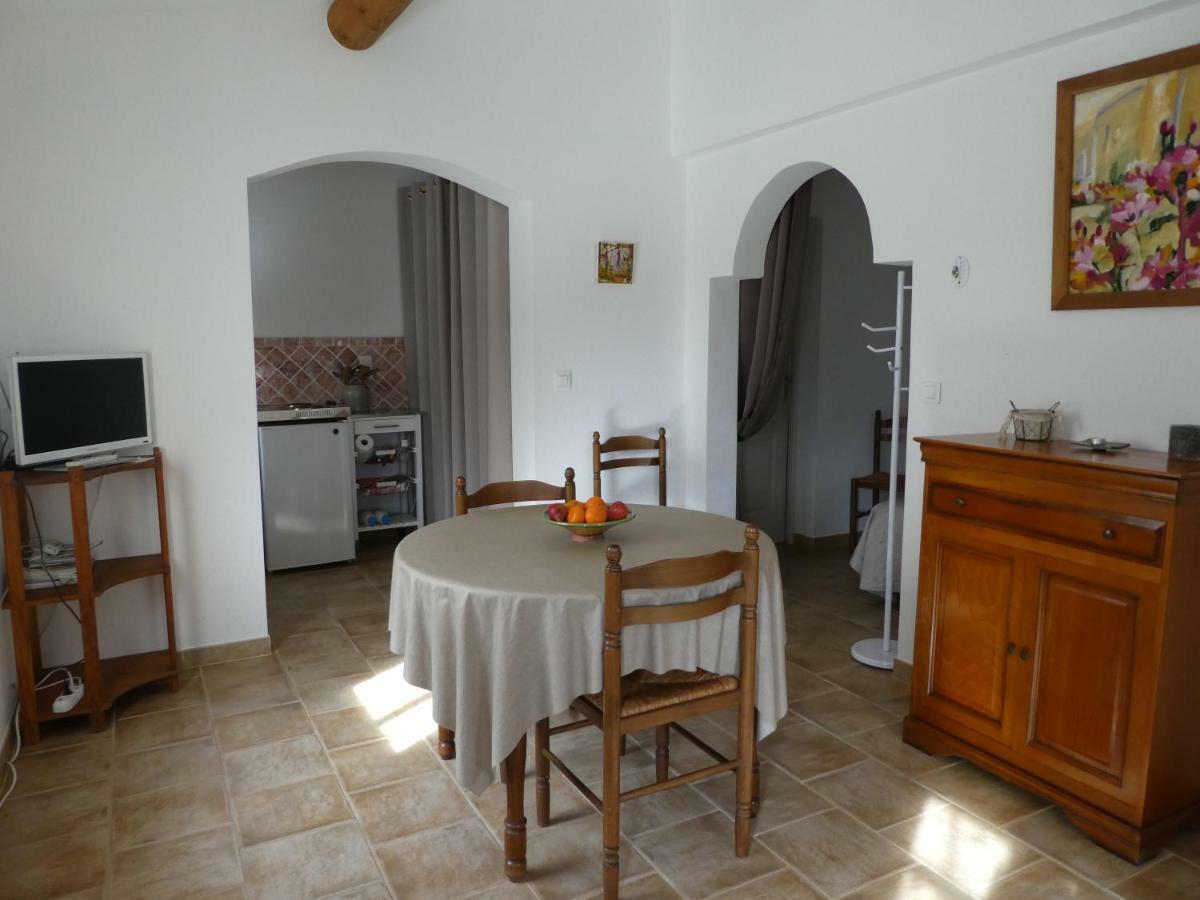 Les Biguieres Guest House Maubec  ภายนอก รูปภาพ